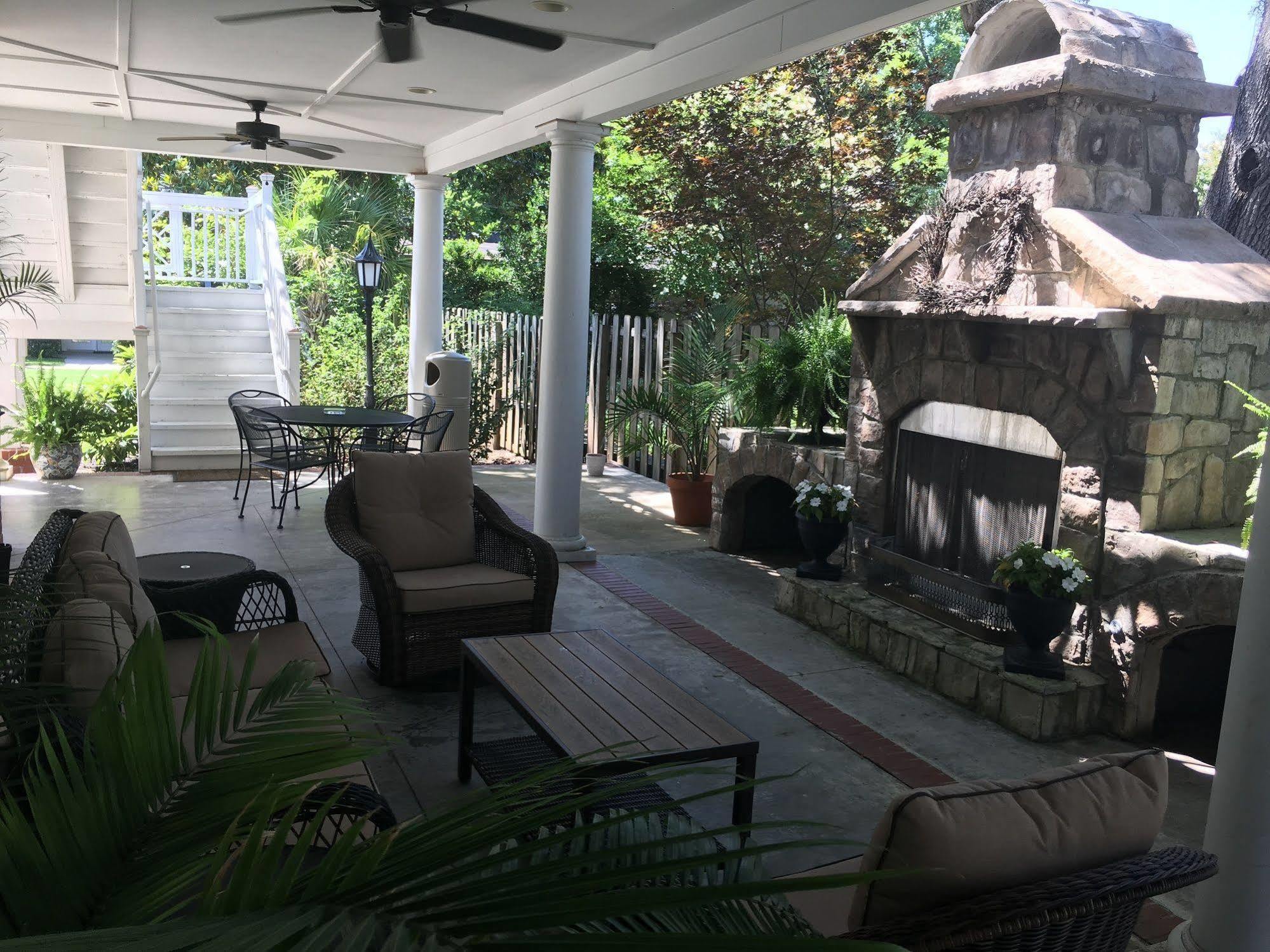 Carriage House Inn Aiken Esterno foto